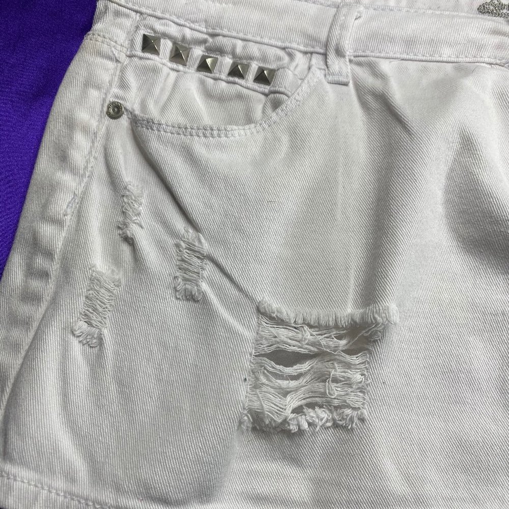 📌Almost Famous Ripped Mini Skirt - Picture 5 of 8